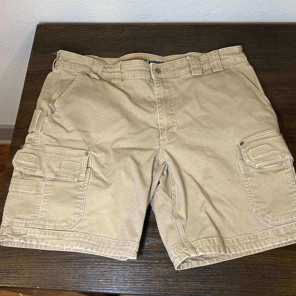 Duluth Trading Co Tan Cargo Shorts